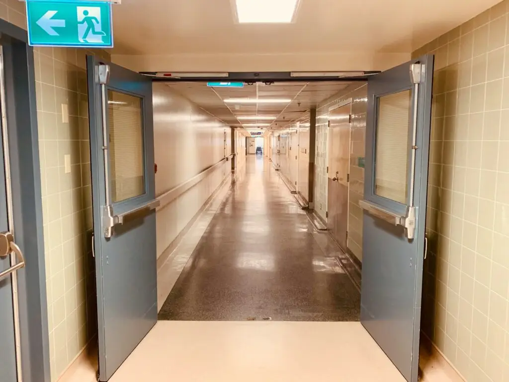 Door-Ajar